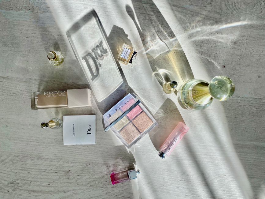 Seasonal Trend Board with AI‑Generated Covers