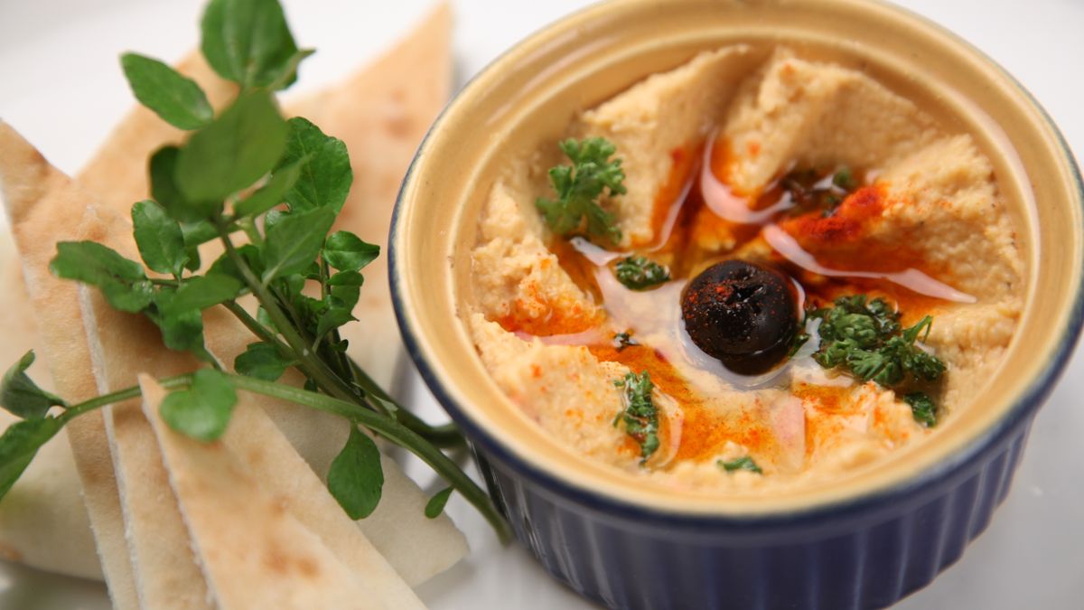 Homemade hummus and pita