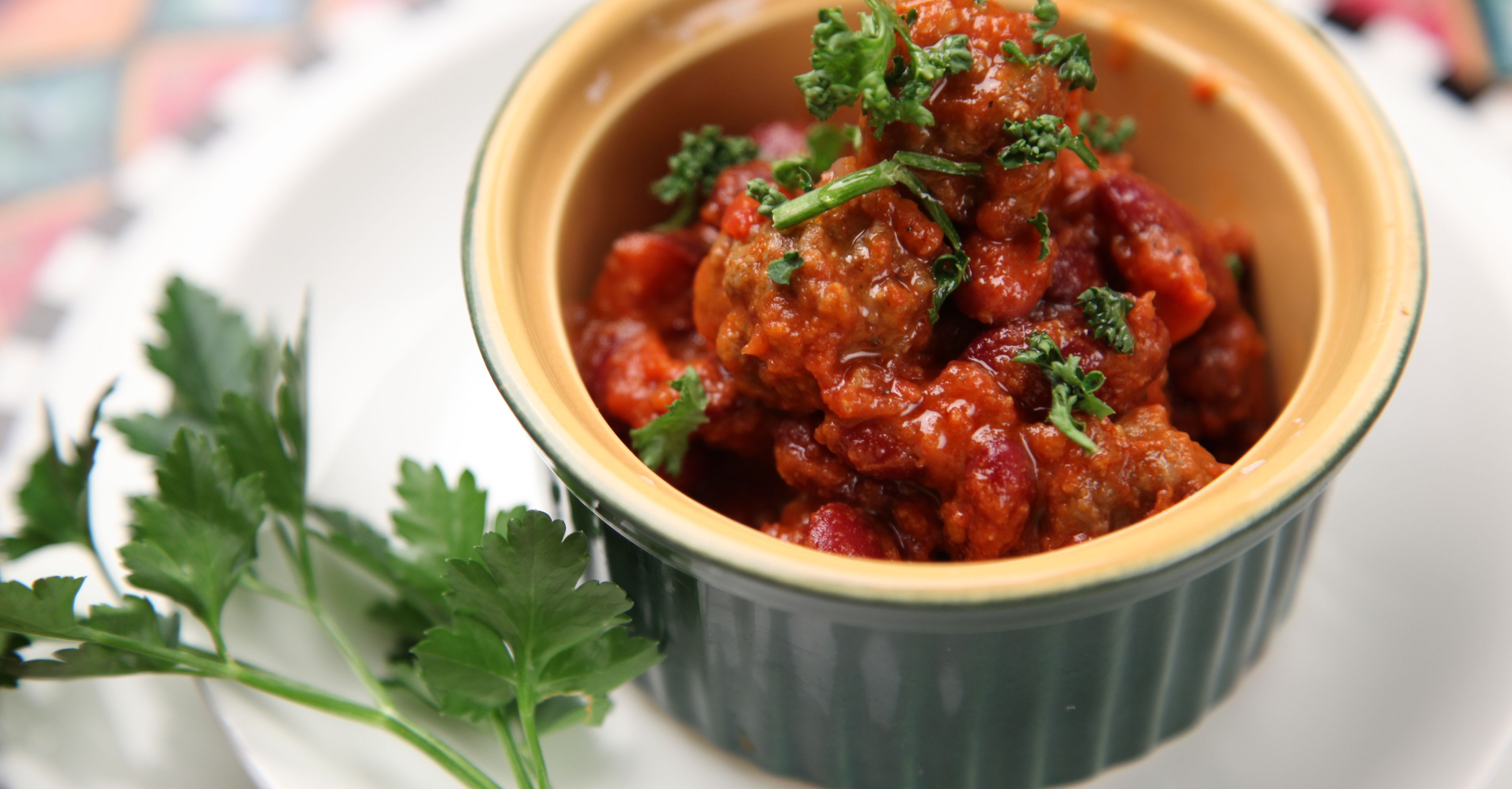 Garnek chili con carne