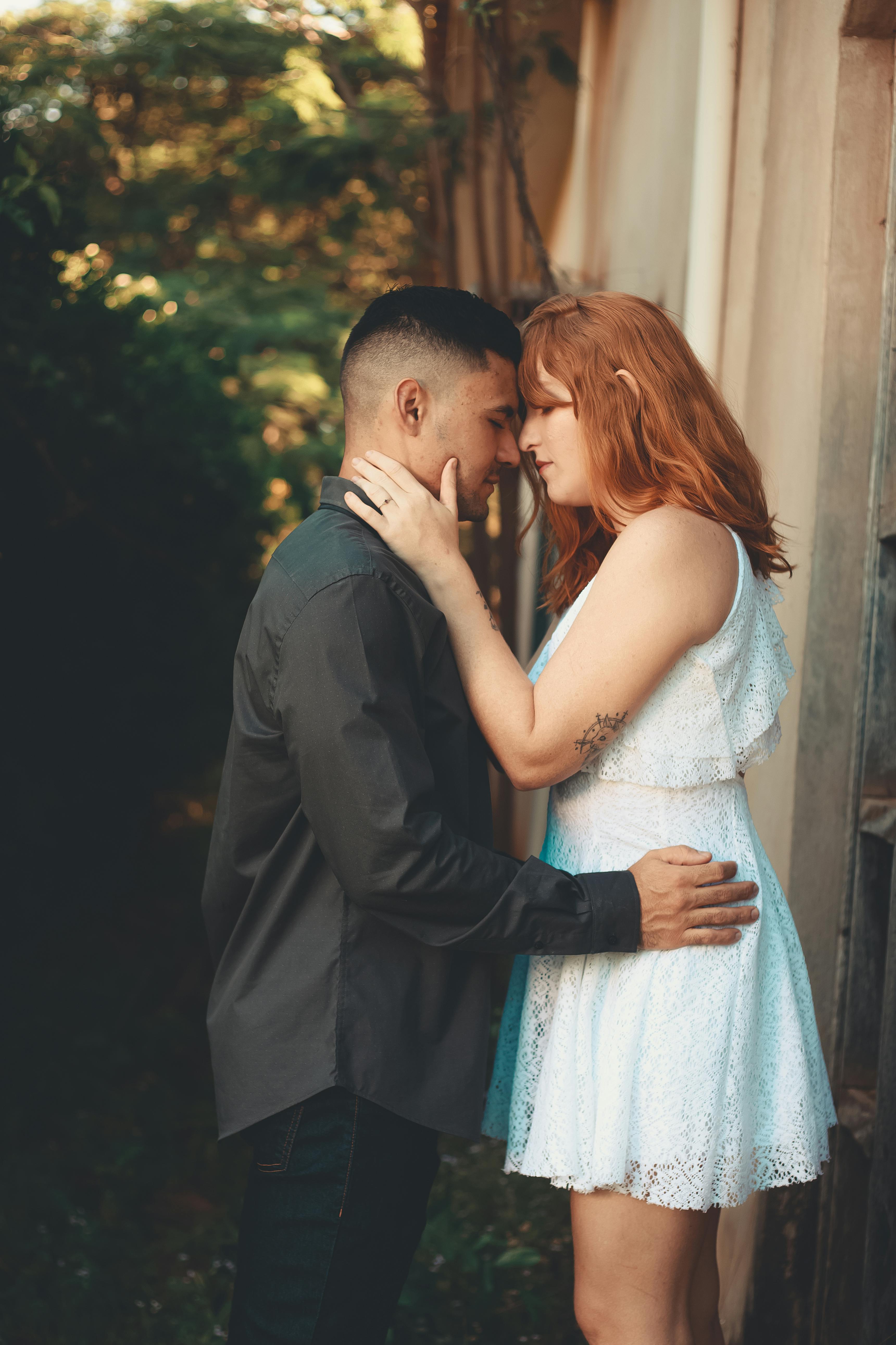 Silhouette of young couple stock image. Image of couple - 39687397