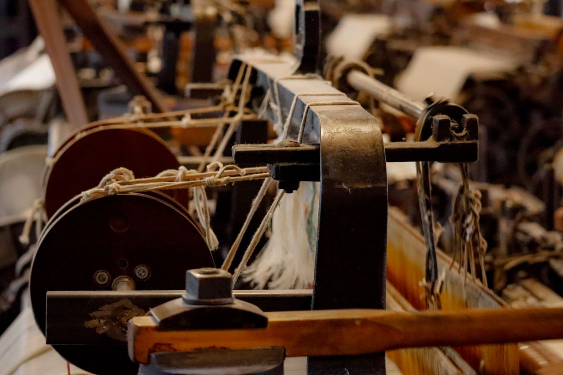 Loom Machine Threading Close-up on Vintage Loom Pulling Thread · Free Stock Photo