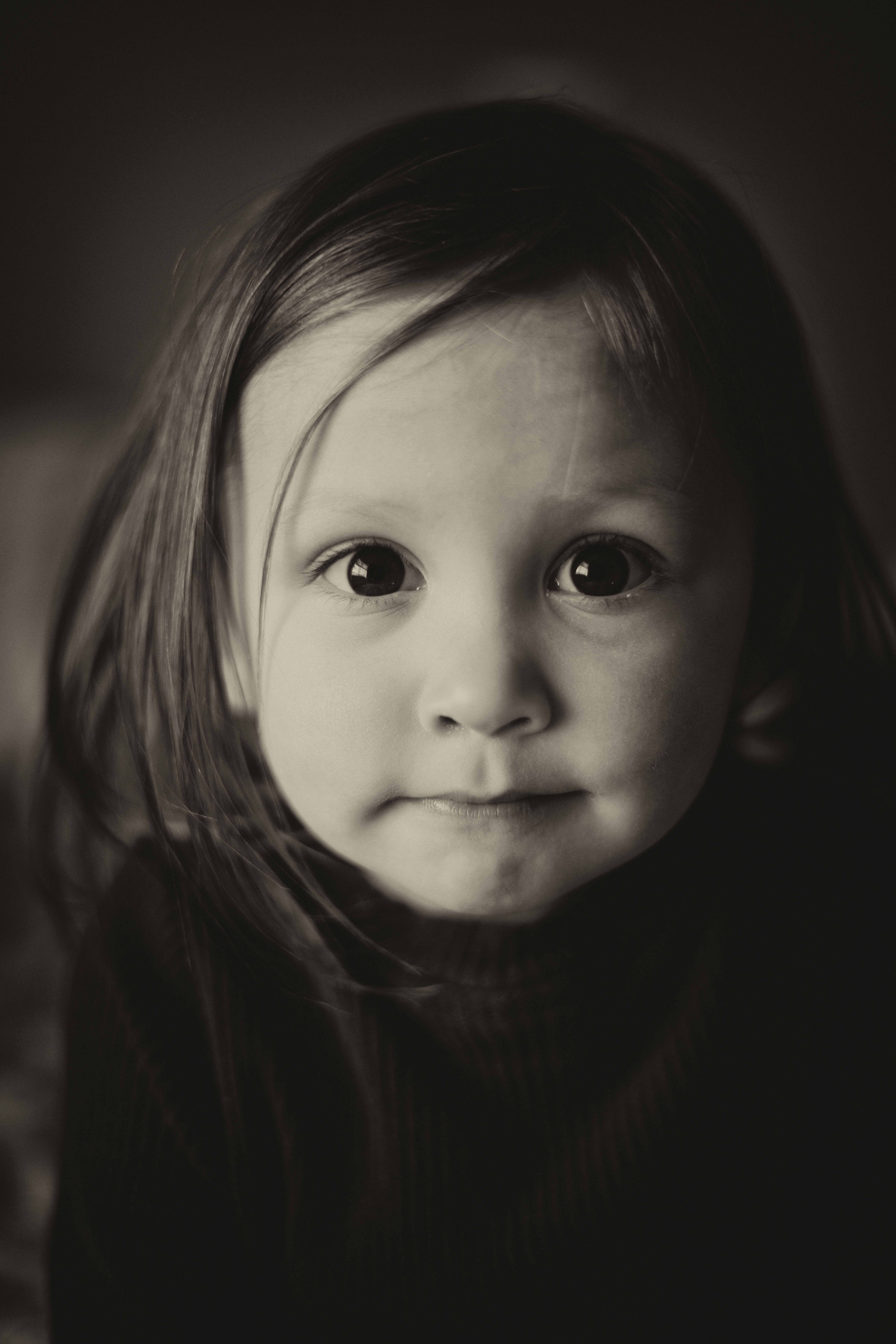 Face of Girl in Black and White · Free Stock Photo