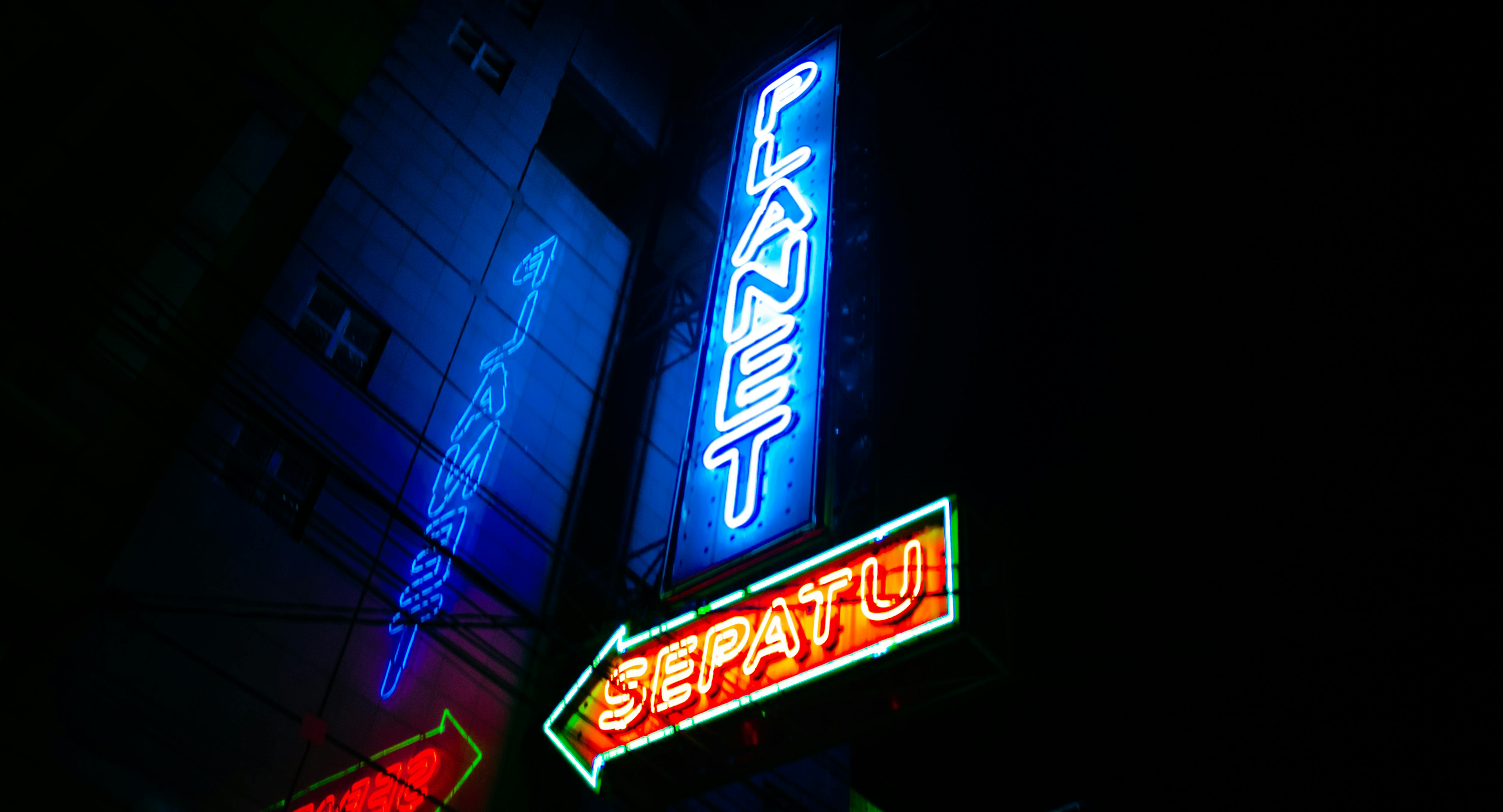 Gratuit Imagine de stoc gratuită din @în aer liber, albastru neon, arhitectură Fotografie de stoc