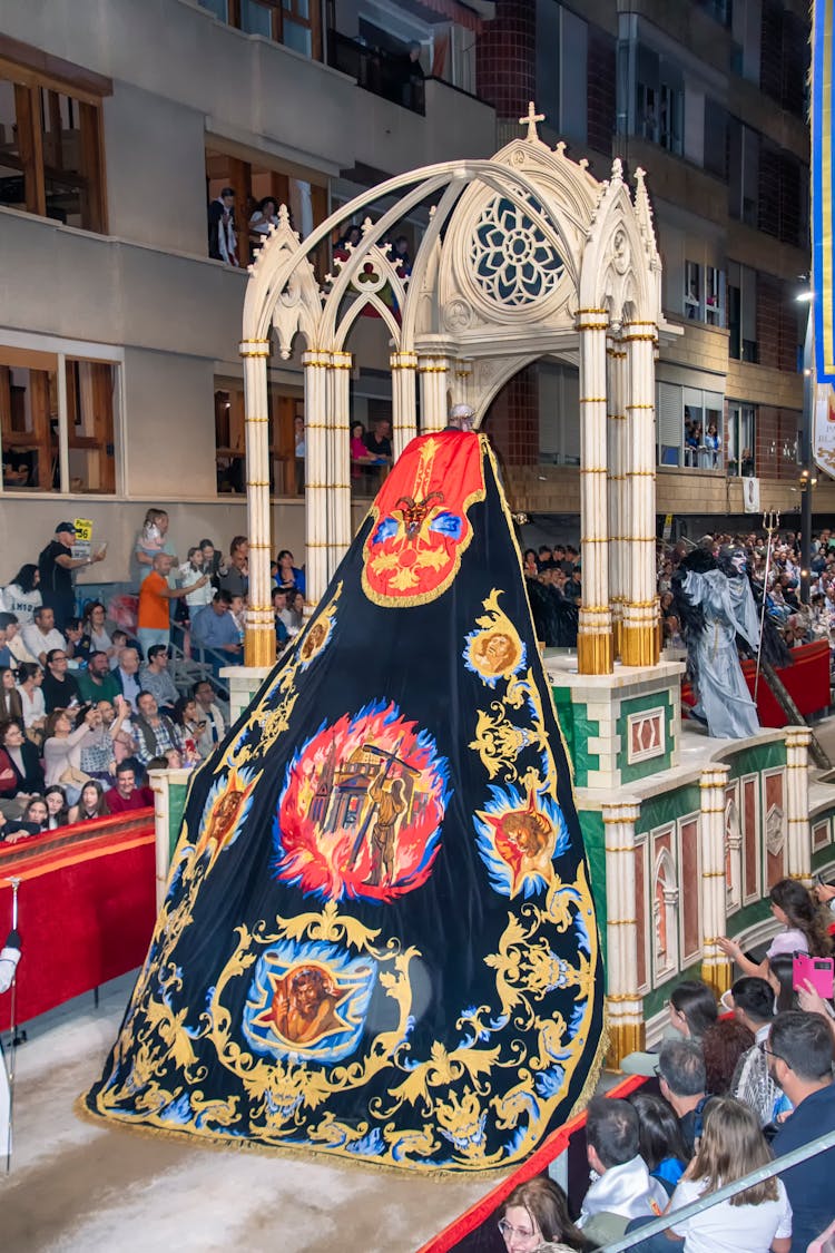 Holy Week Procession Paso Blanco