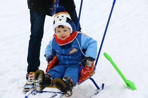 免费 小孩雪橇 素材图片