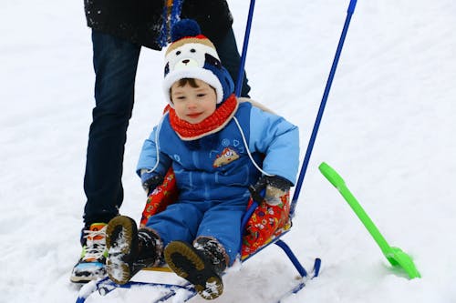 小孩雪橇