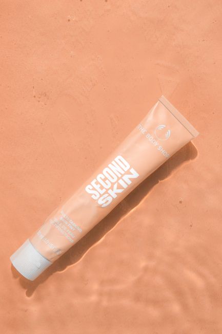 what Is the Best Tinted Moisturizer for Mature Skin That looks Natural and Glowy