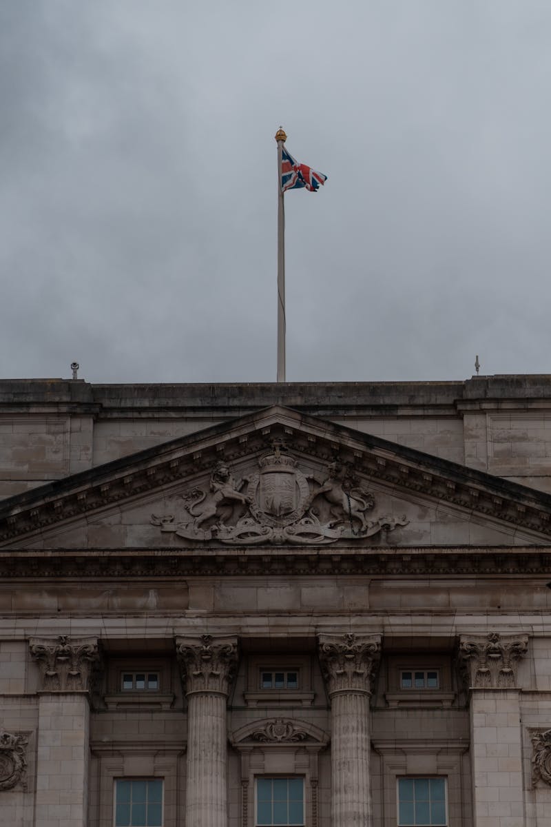 Buckingham Palace London Flag Photos, Download The BEST Free Buckingham