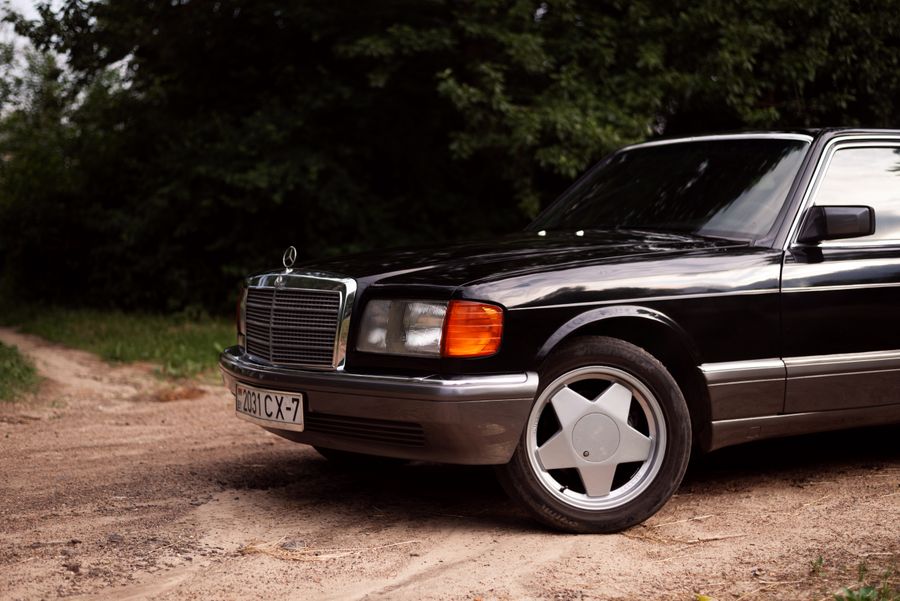 Mercedes clásico de frente
