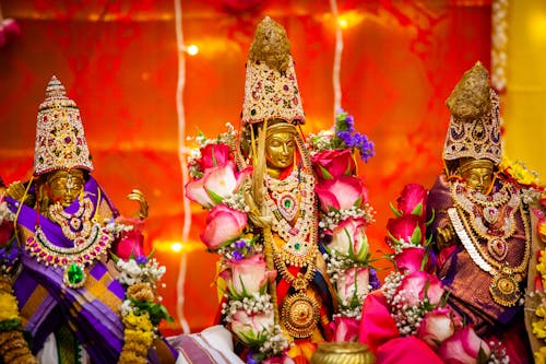 din, heykelcikler, Hindu içeren Ücretsiz stok fotoğraf