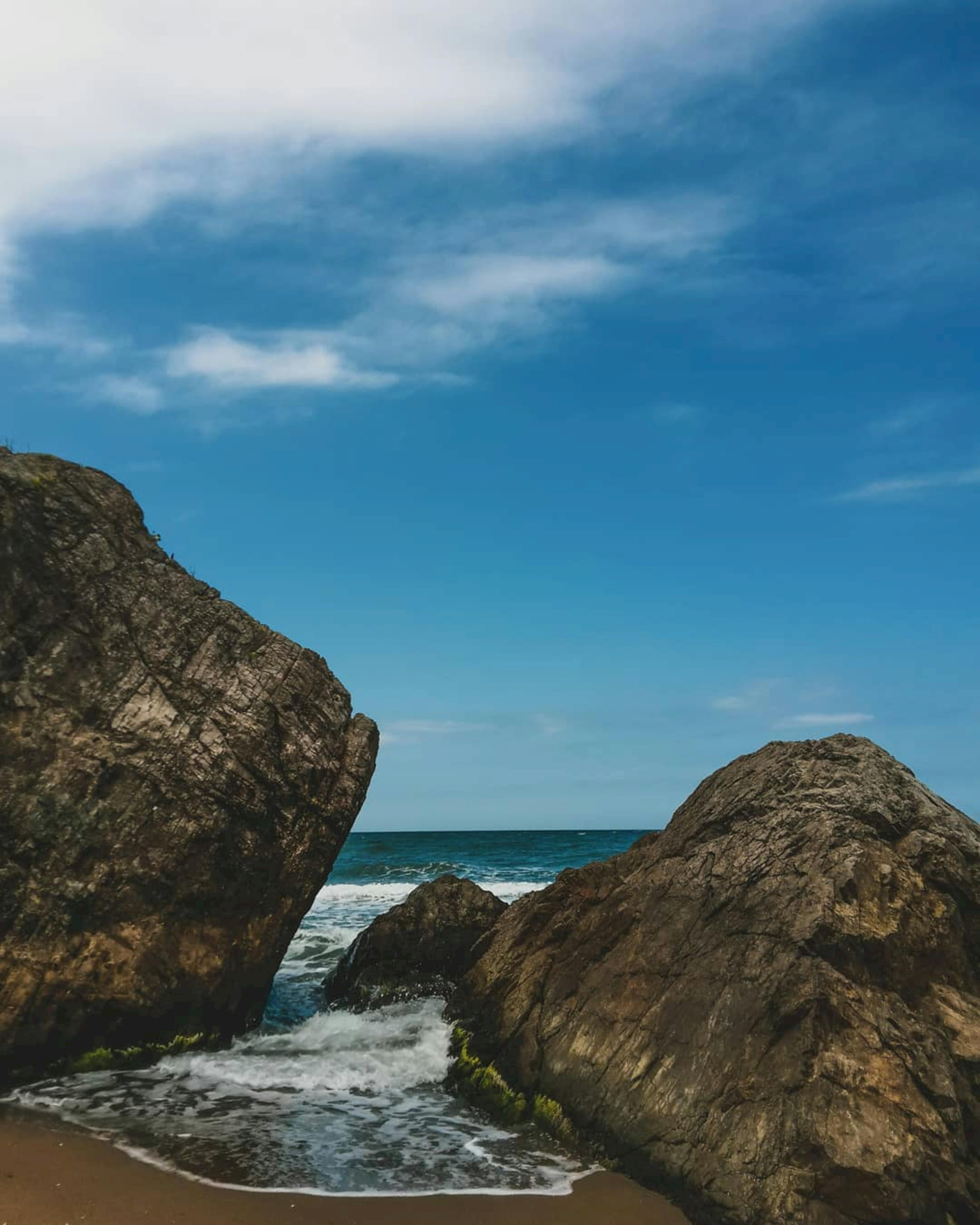 Rocks on Sea Shore · meta.free_stock.photo