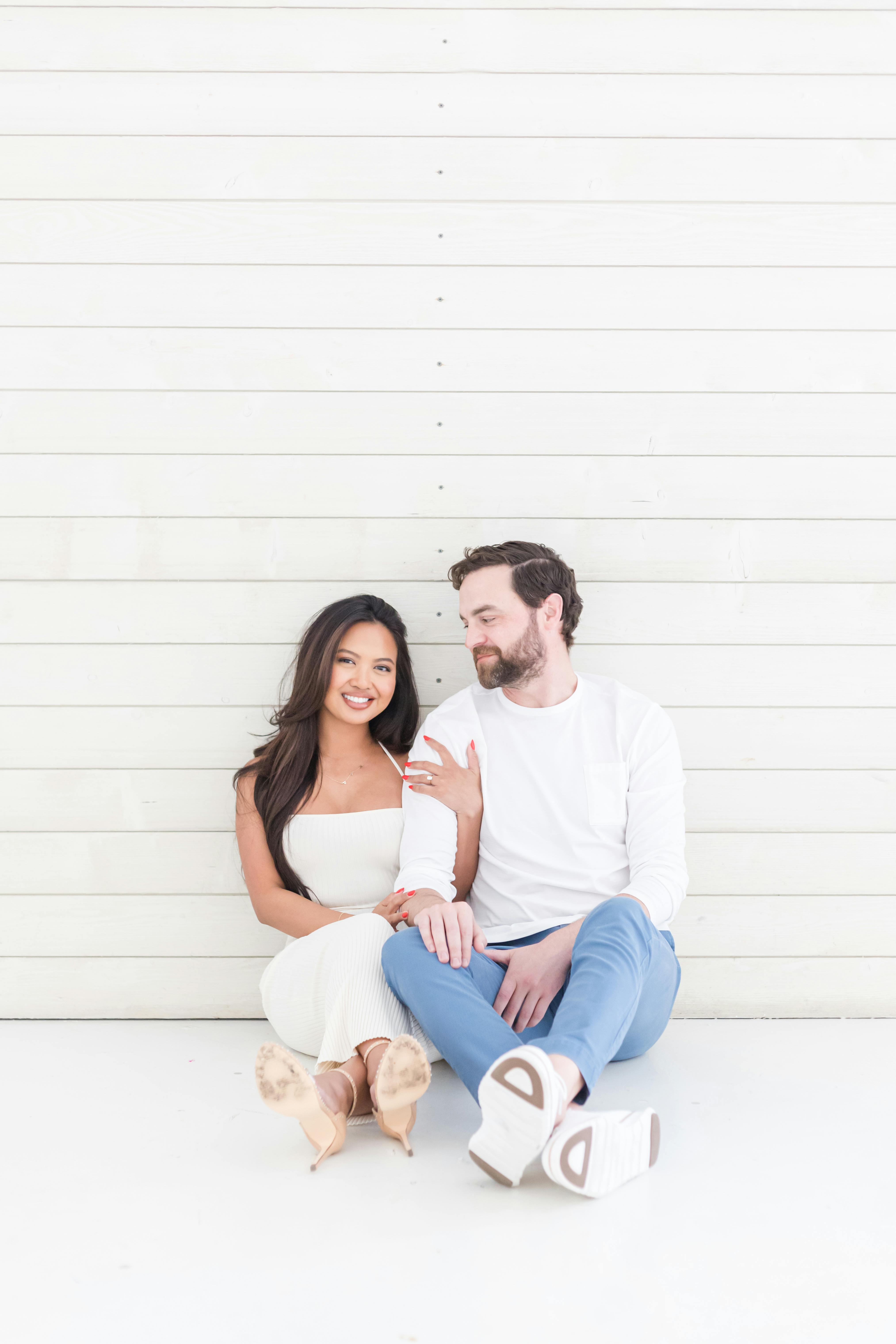 60+ Witty Couple Photoshoot Ideas For Those Getting Hitched