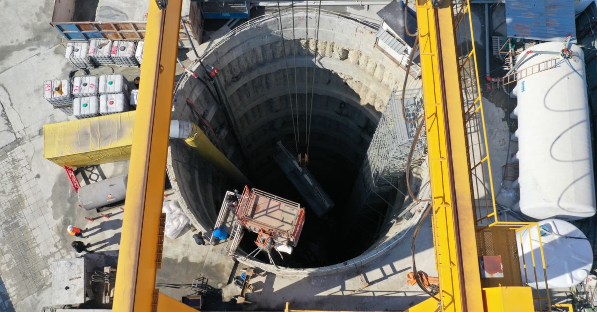 A high-angle view of a borehole and construction equipment in Istanbul, Turkey.