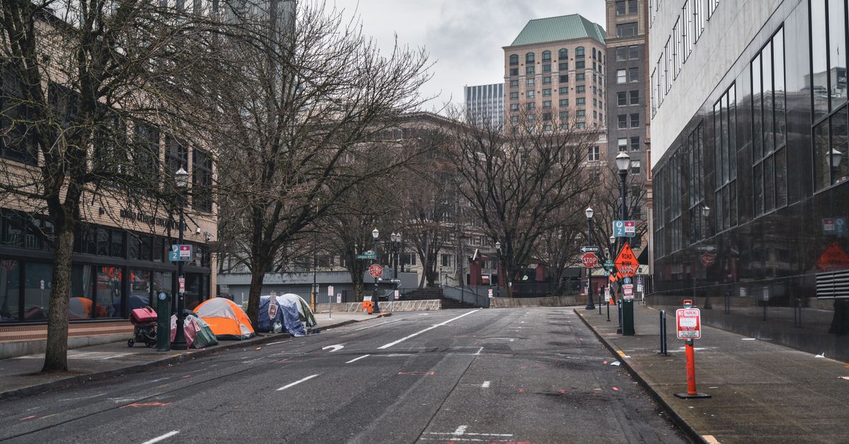 Homelessness, giao thông, an toàn công cộng dẫn đầu danh sách ưu tiên của Montreal trước bầu cử
