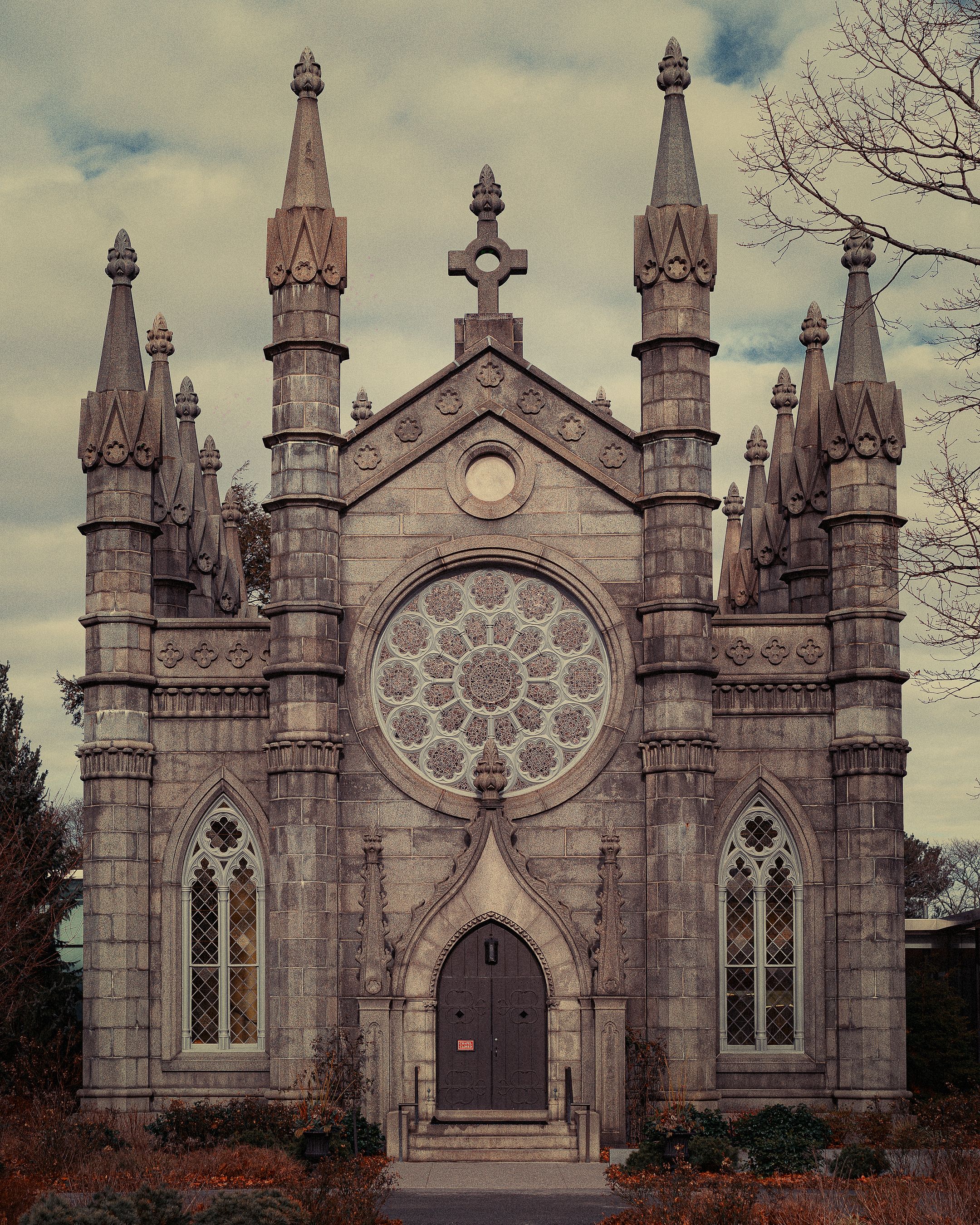 Church with Rose Window · Free Stock Photo
