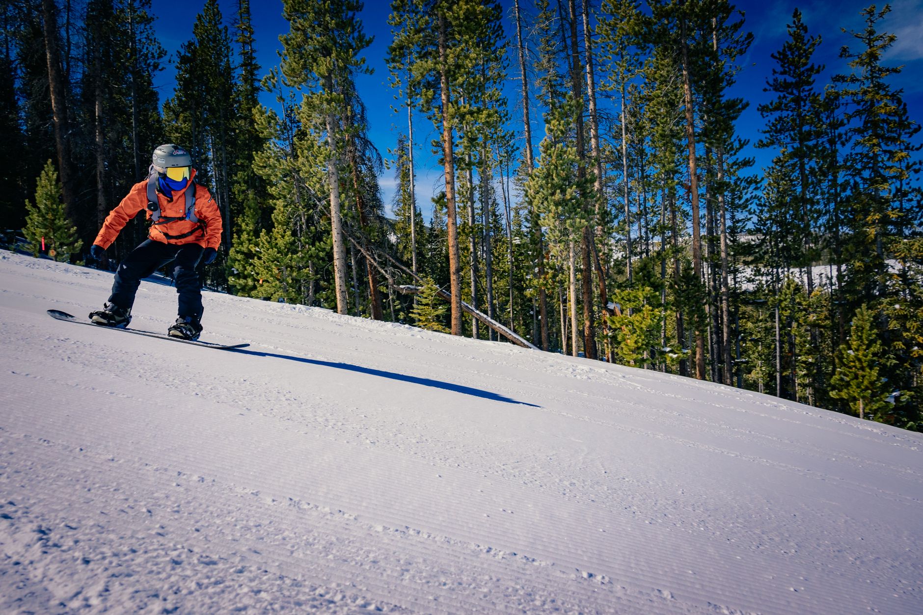 Skiing & Snowboarding in Saas-Fee - The Complete Guide to the Swiss Ski Resort