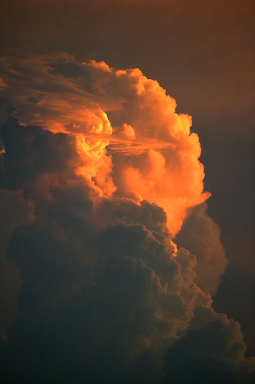 Foto stok gratis api di langit, bentangan awan, langit oranye