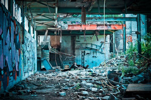 Abandon Concrete Building during Daytime