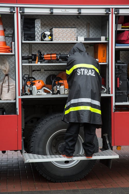 Základová fotografie zdarma na téma hasič, hasičské auto, lak