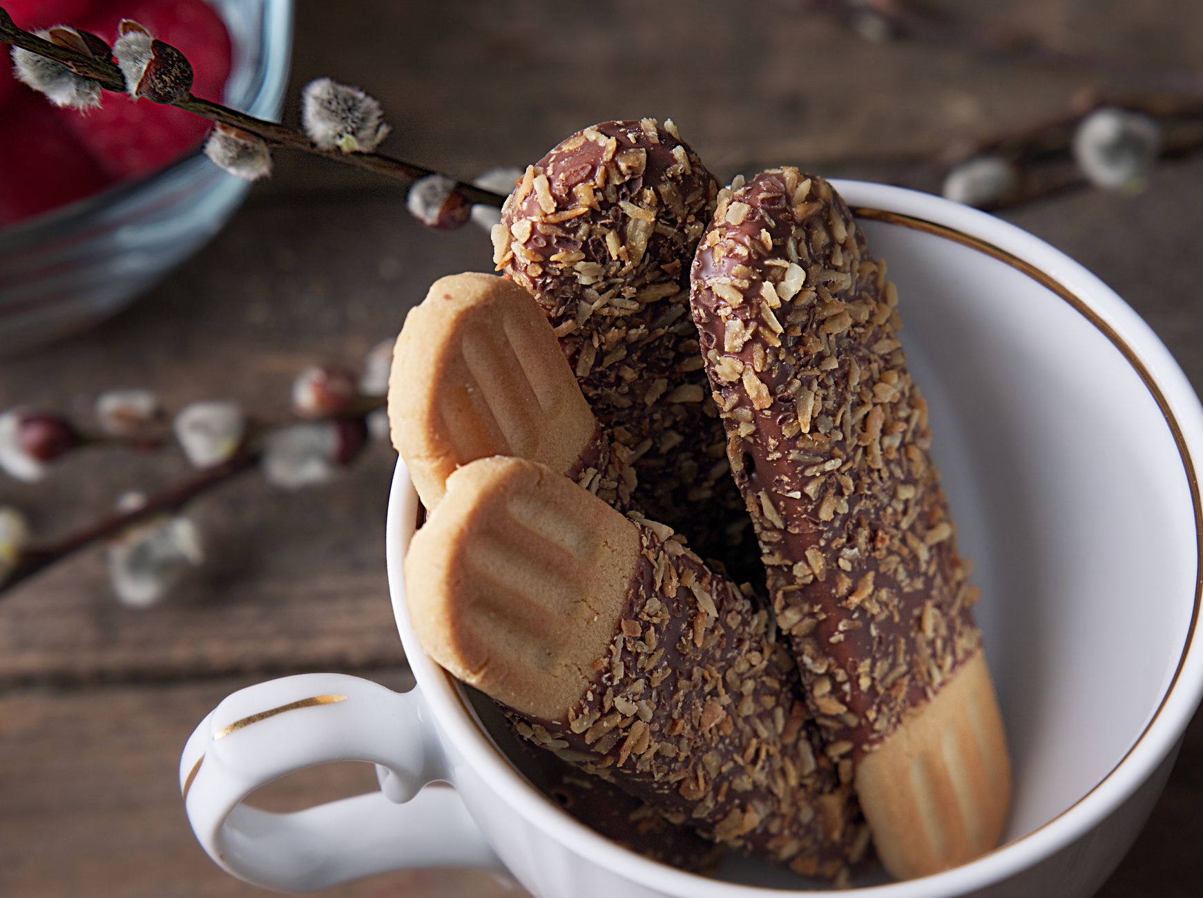 A cozy setting with a cup of tea and a plate of fluffy almond flour biscuits ready to enjoy