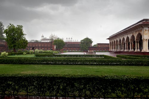 Agra Fort | Tourist Place