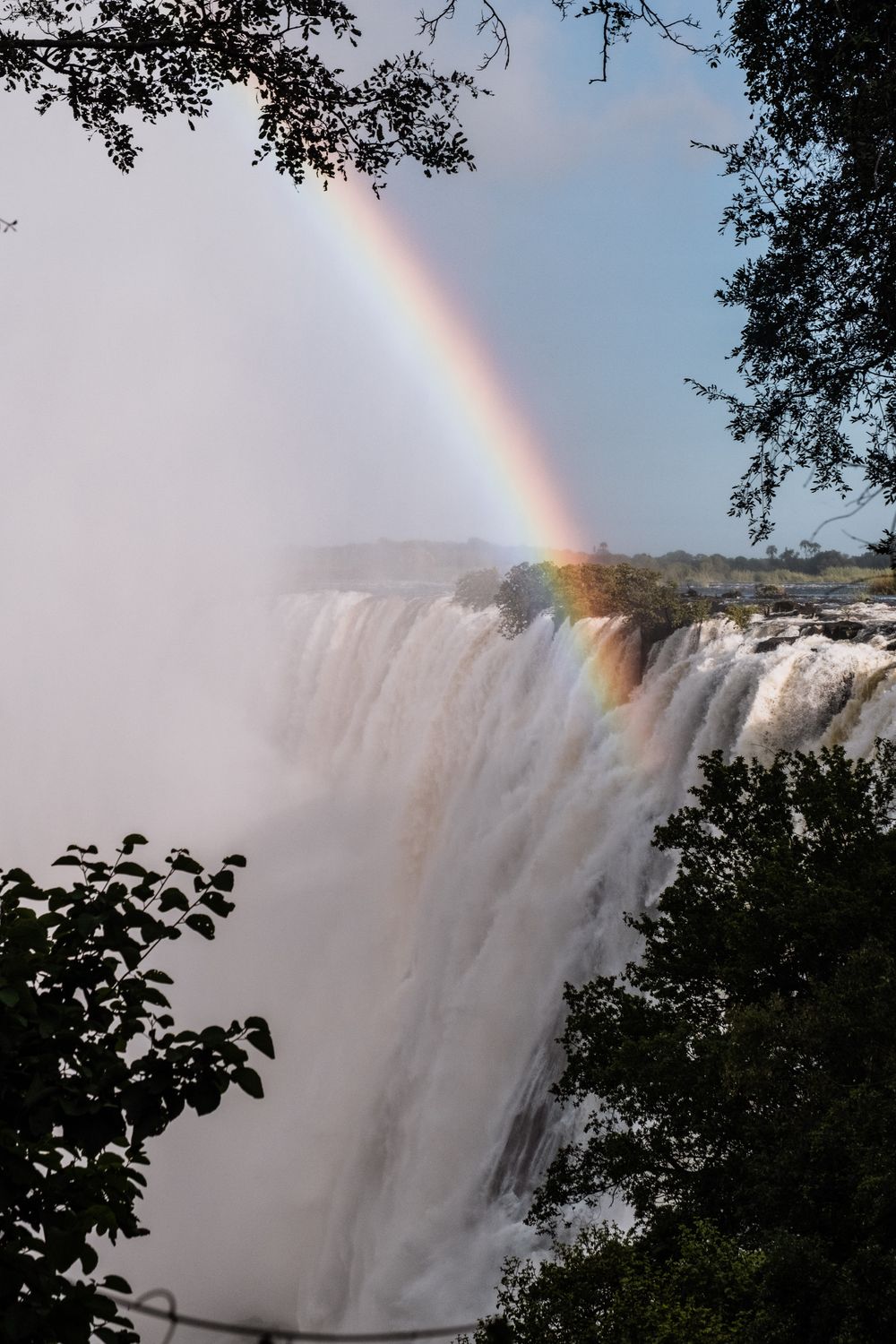 Arcoíris sobre la bruma de las Cataratas Victoria