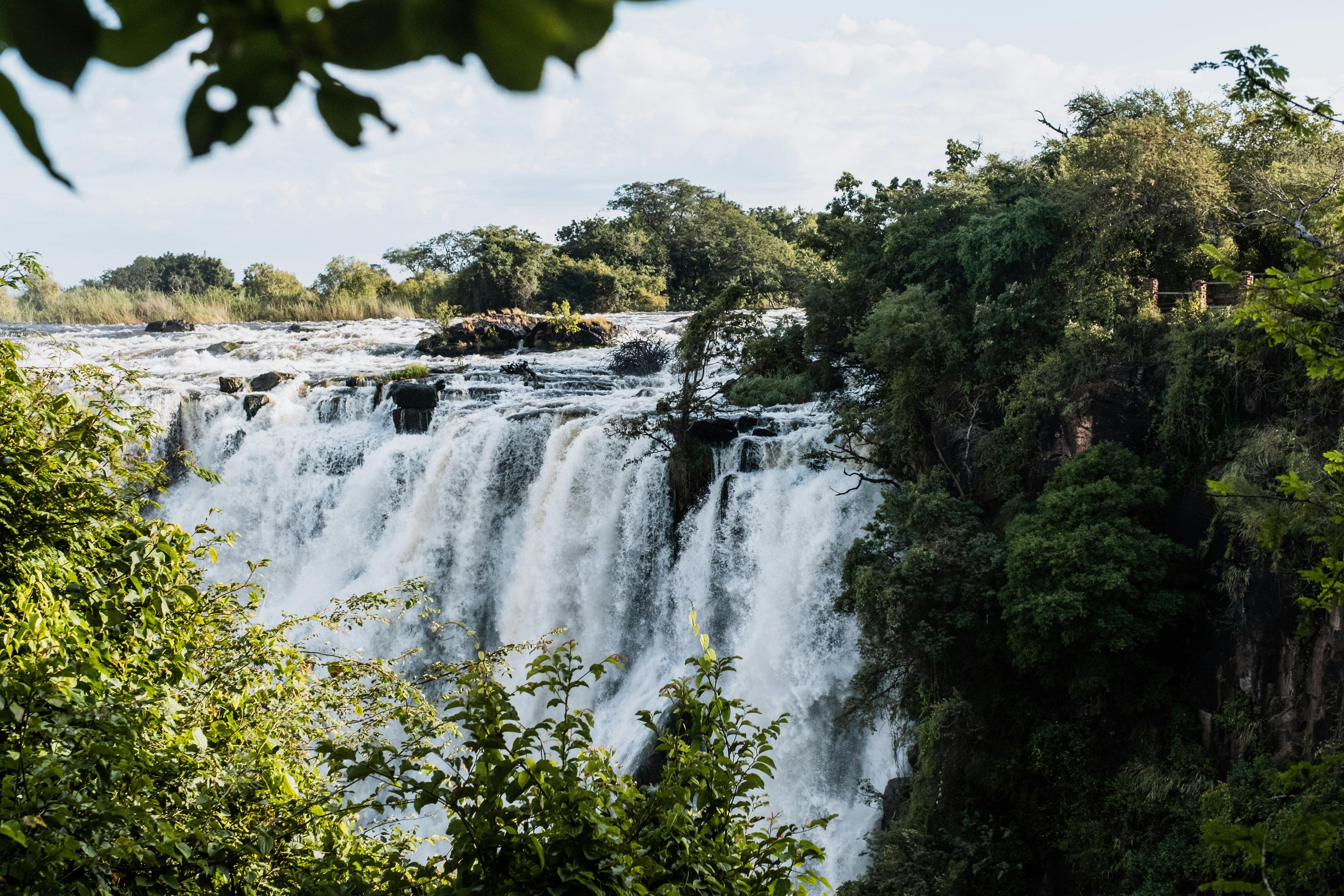 Zambia Wildlife & Victoria Falls Explorer  7N/8D