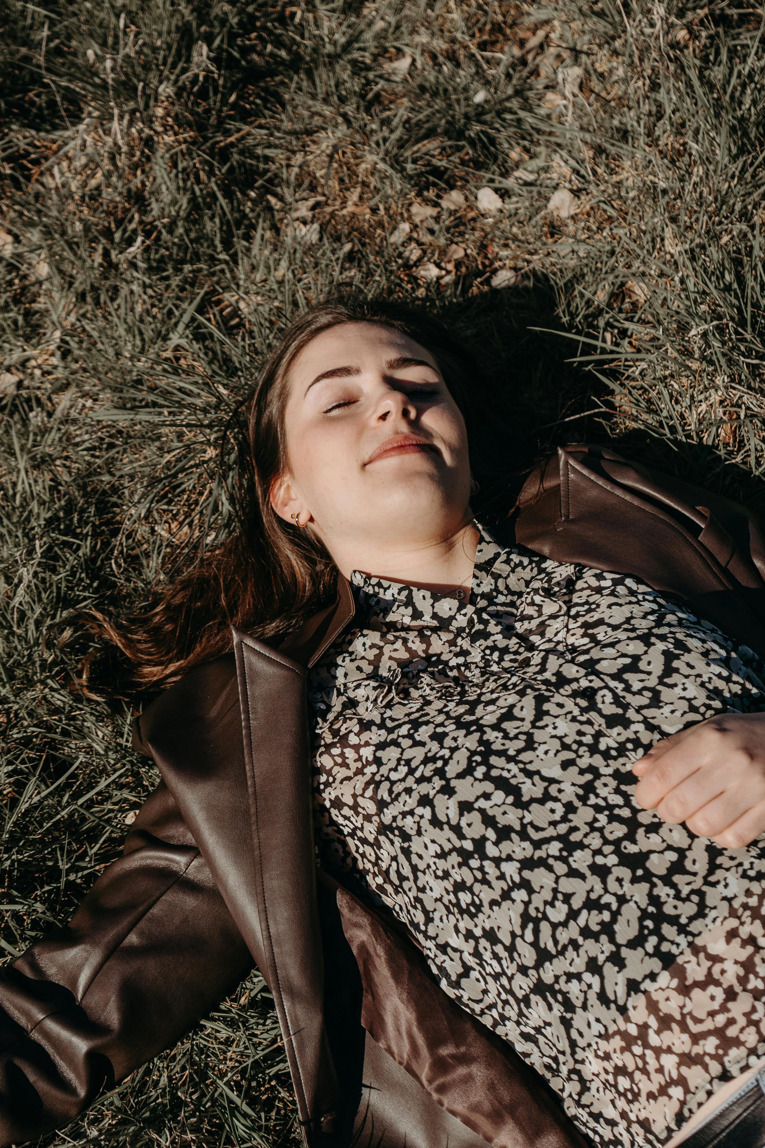 Fantasy and fine art portrait photography. Lying down poses | Sydney  Boudoir photographer | Award Winning Photography | Sydney Portrait  Photography