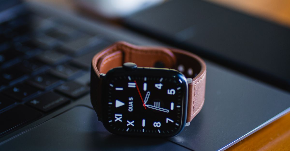Watch Like Computer Laptop and Watch · Free Stock Photo