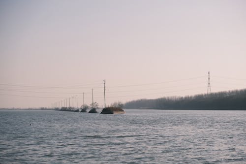 Ilmainen kuvapankkikuva tunnisteilla horisontti, joen ranta, joki