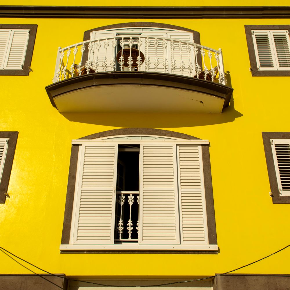 House Painting in Hillingdon — surfaces prepped and cut in by hand