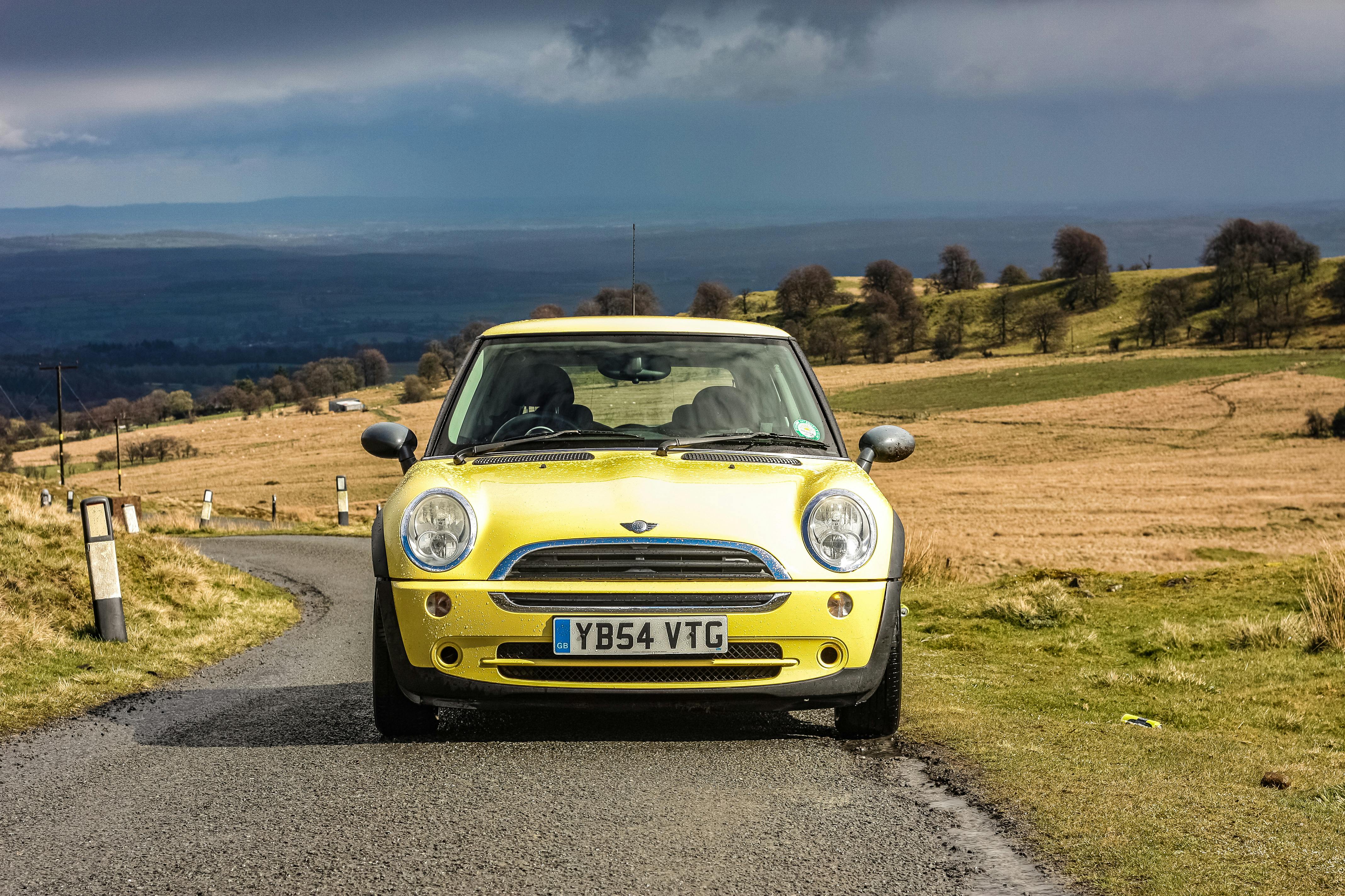top gear reviews — Photo by txomcs on Pexels