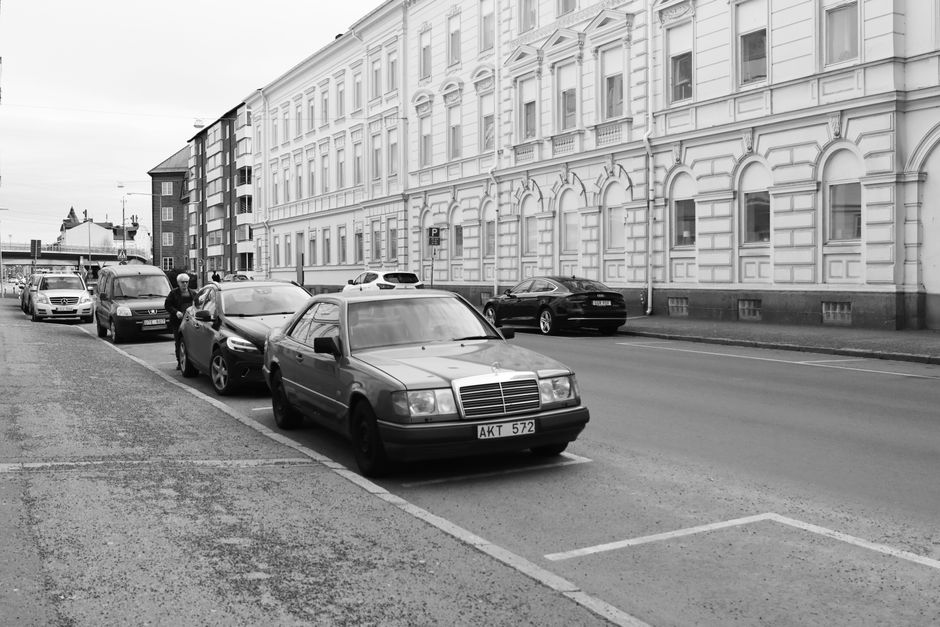Autoturisme urmărite în nordul Europei, depistate de polițiștii de frontieră din Timiș - FOTO șocant!