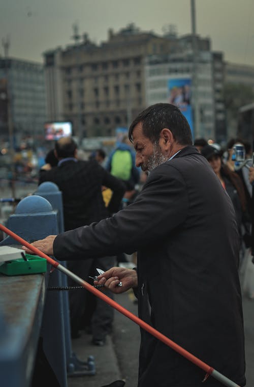 adam, Balık tutmak, balıkçı içeren Ücretsiz stok fotoğraf