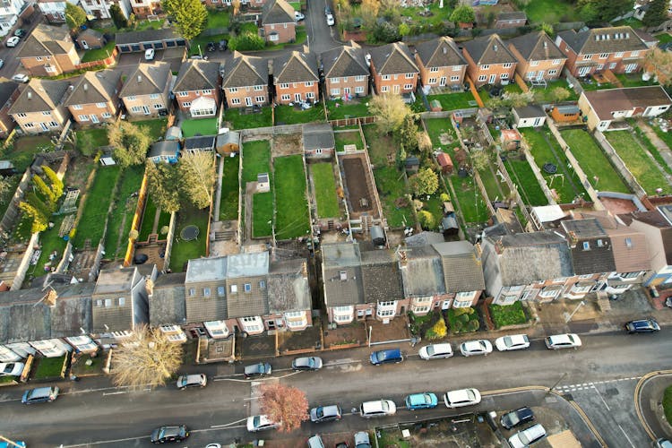 Houses With Gardens In Town