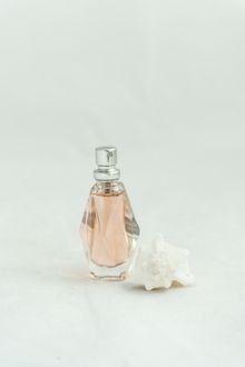 Advertisement product still — photo by Alex Lo on Pexels