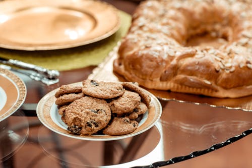 Free Plate of Chocolate Chip Cookies Stock Photo