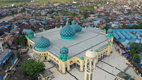 Masjid Agung Al-karomah in Banjarbaru in Indonesia