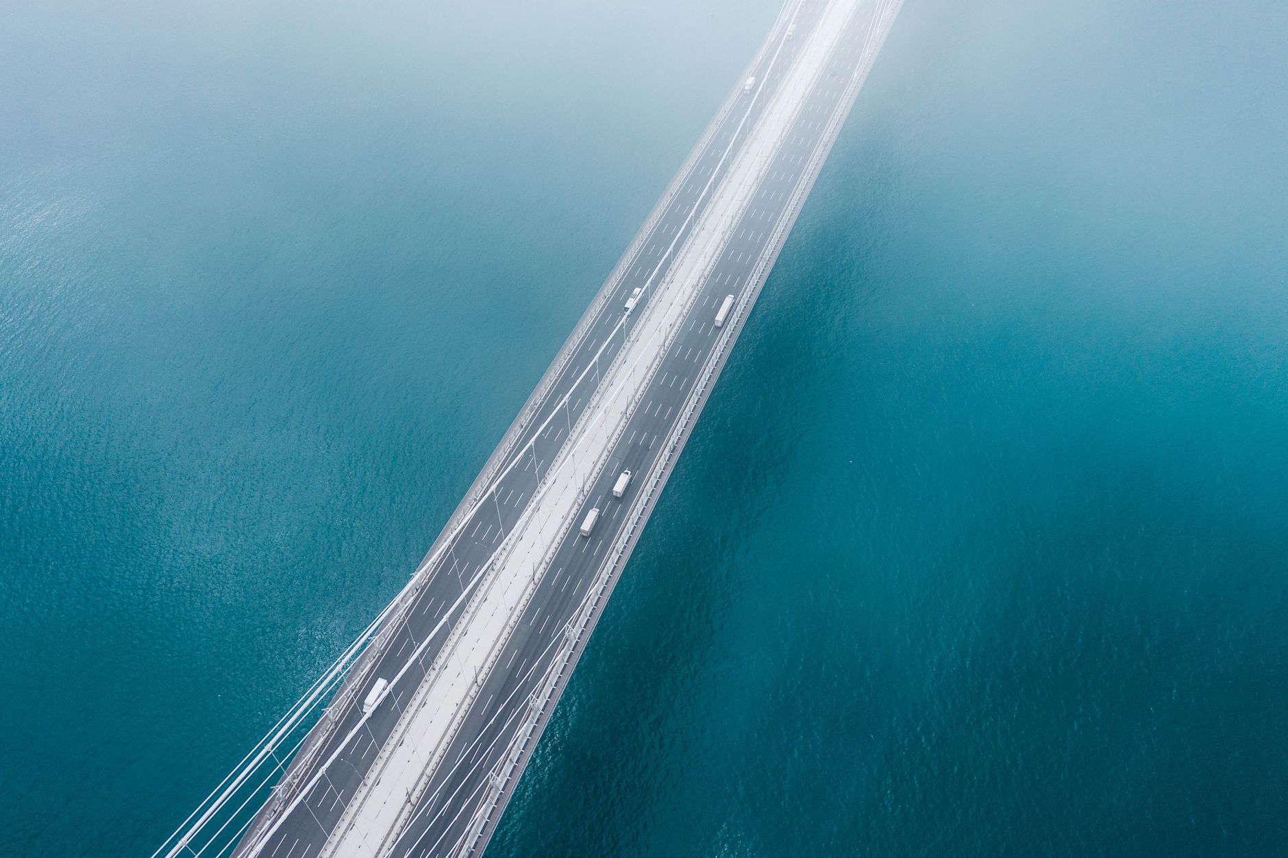 Arelion Adds 400G EVPL to Bridge AI Connectivity Gap