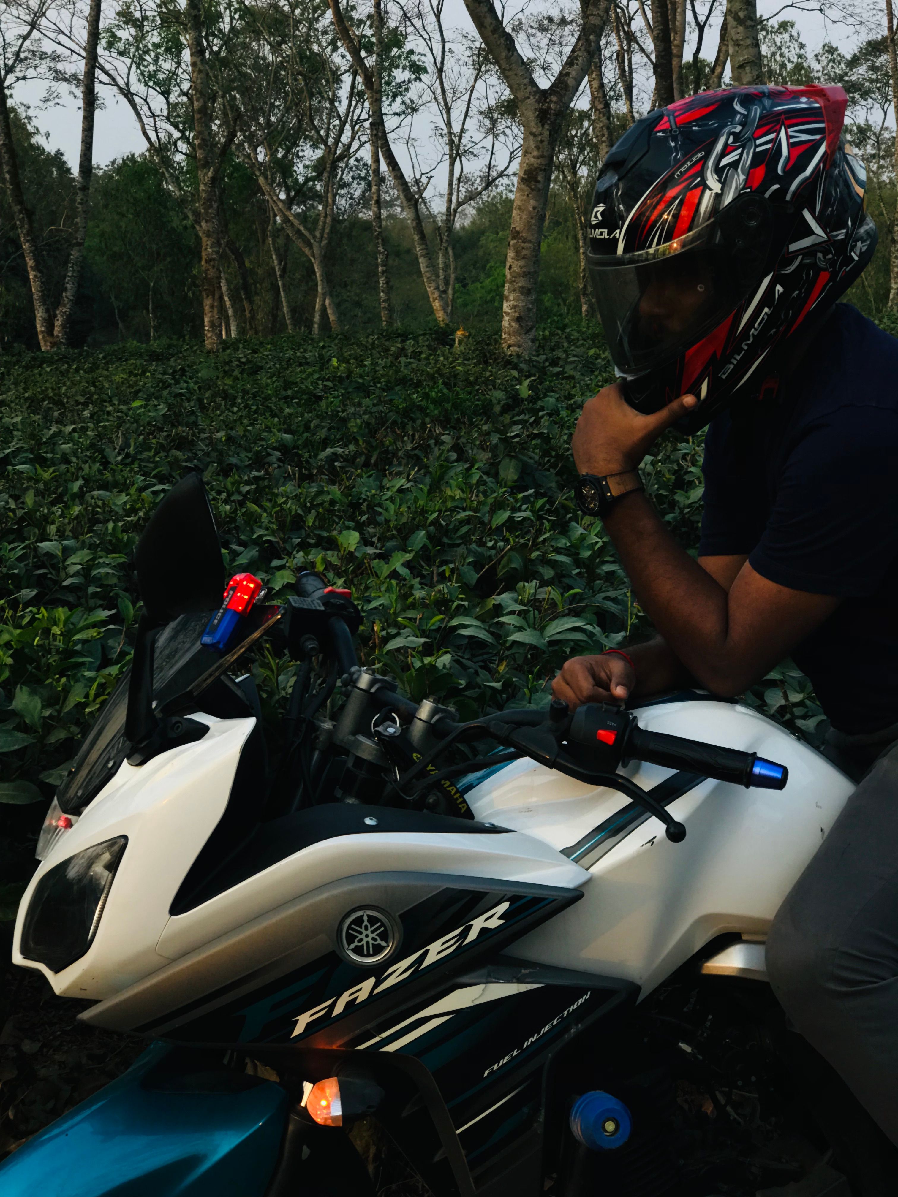 Man Posing with Yamaha Fazer · Free Stock Photo
