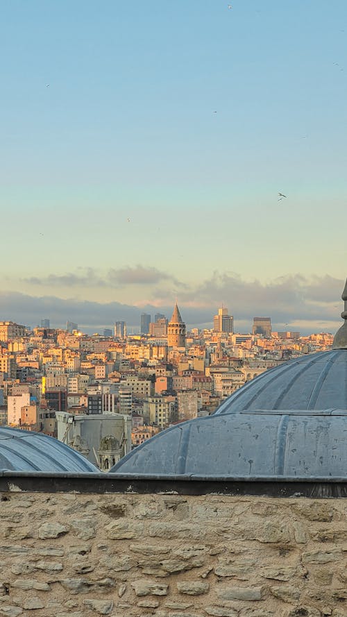 Kostenloses Stock Foto zu blauer himmel, gebäude, istanbul