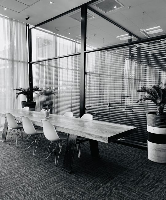 DIFC Furnished Office 500sqft Near Metro - Affordable Rent