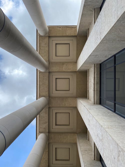 Kostenloses Stock Foto zu blauer himmel, draußen, haus