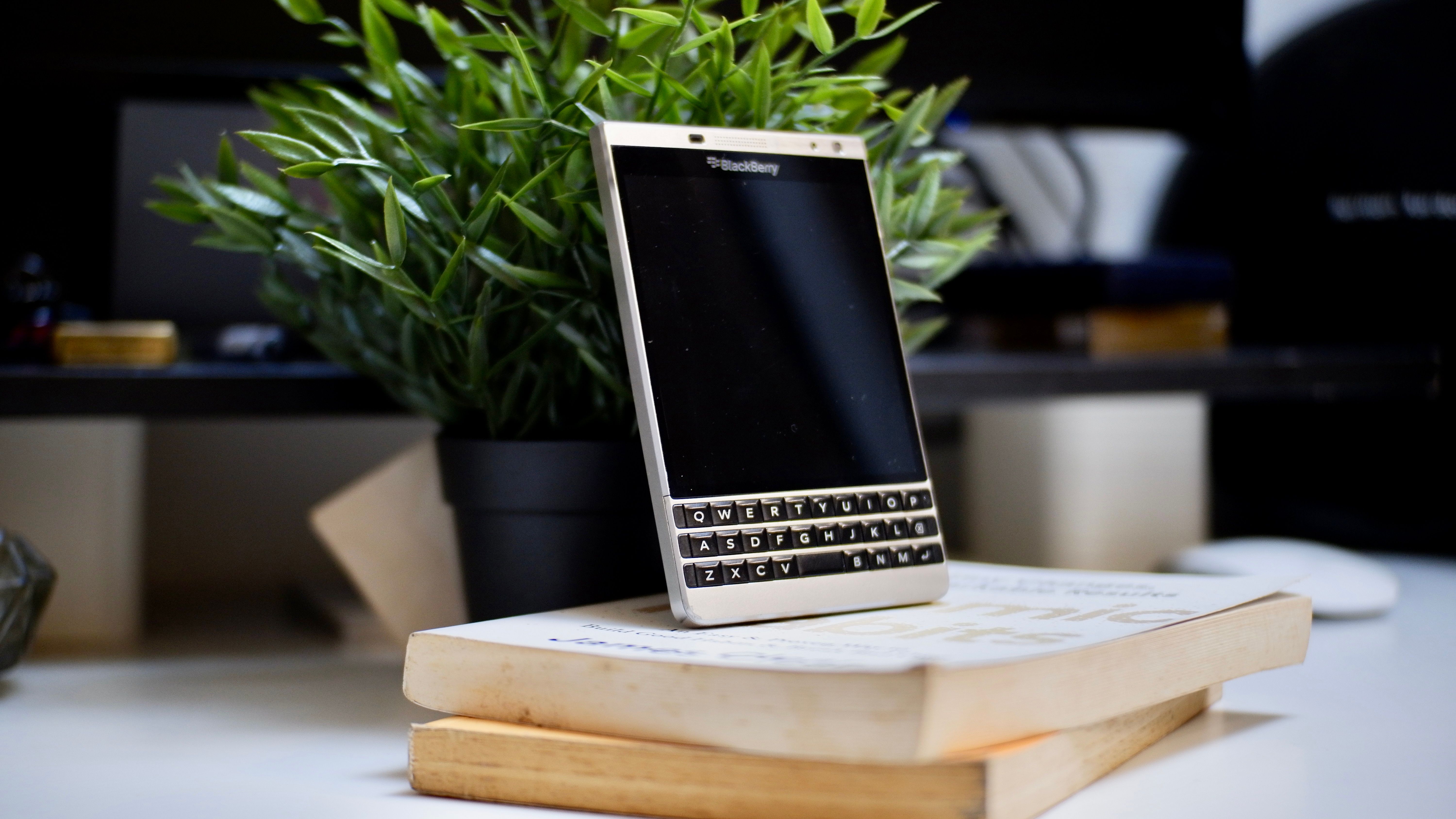 Dua Ponsel Keyboard Fisik Terbaru Siap Ramaikan Pasar 2026