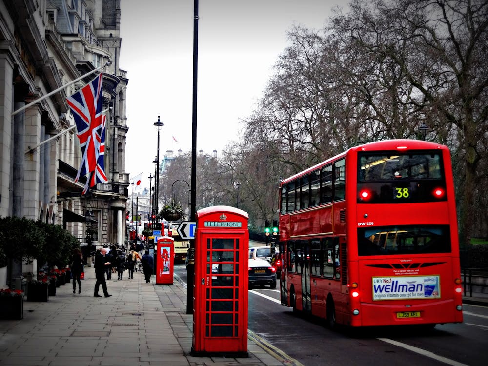 Shipping containers to the UK