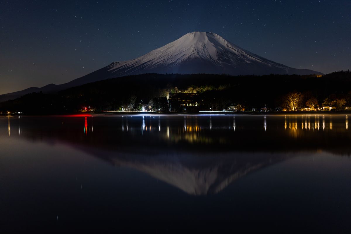 Stunning Sunset View of Mount Fuji and Lake · Free Stock Photo