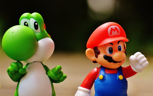 gratis Super Mario En Yoshi Plastic Figuur Stockfoto