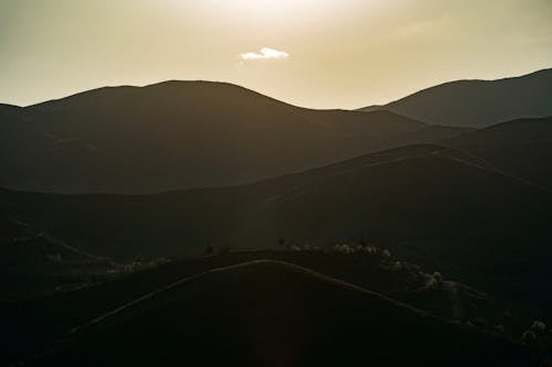 ドローン撮影, 丘, 日没の無料の写真素材