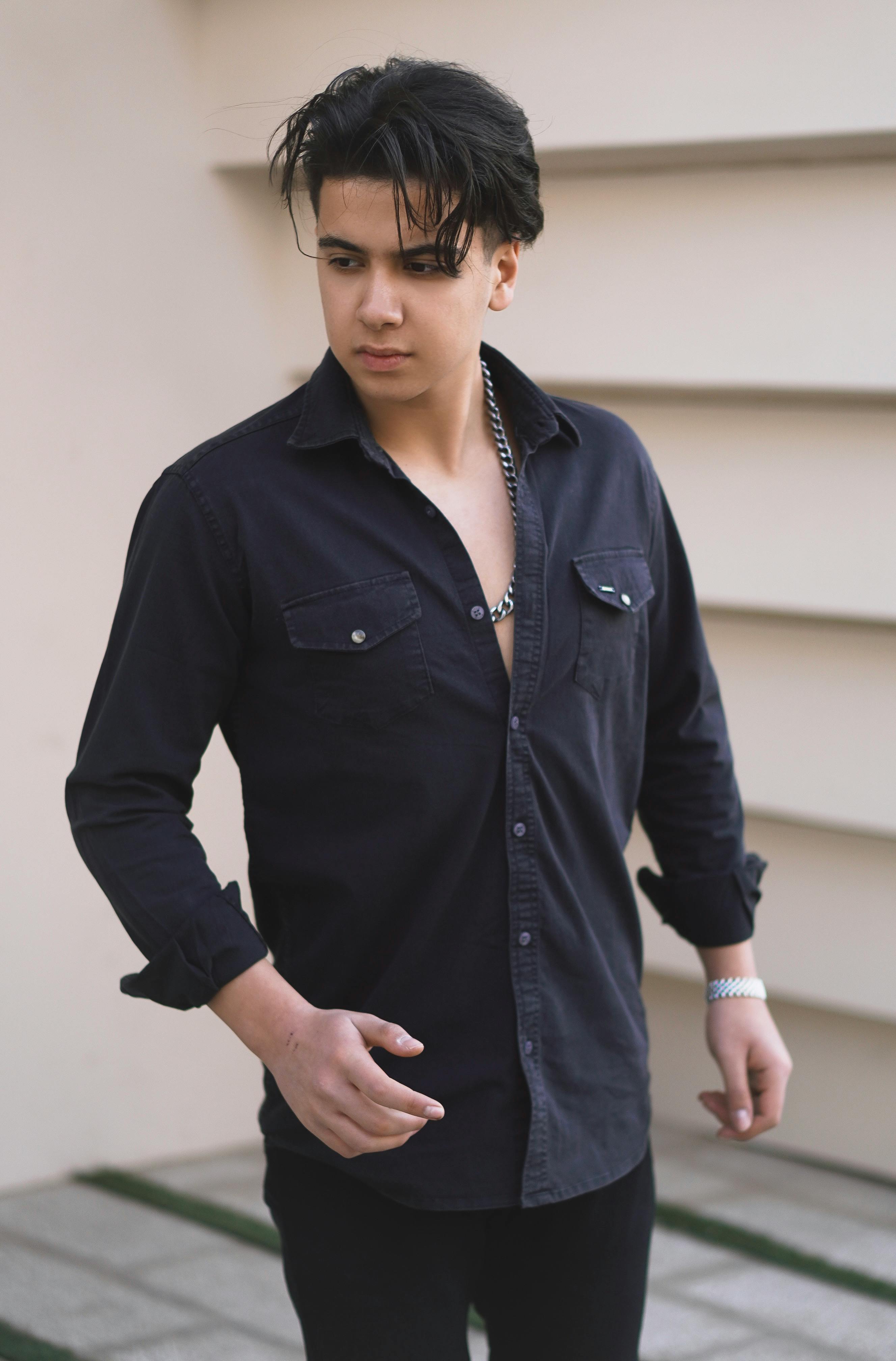Man in shirt and sunglasses free stock photo