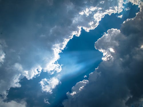 Foto De Baixo ângulo Do Céu